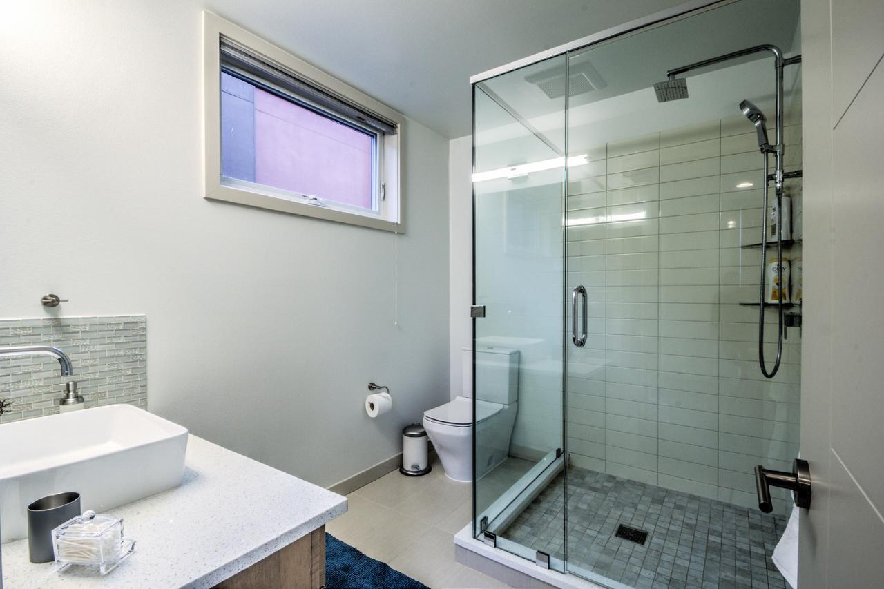 Modern Home With Rooftop Oasis Seattle Bagian luar foto